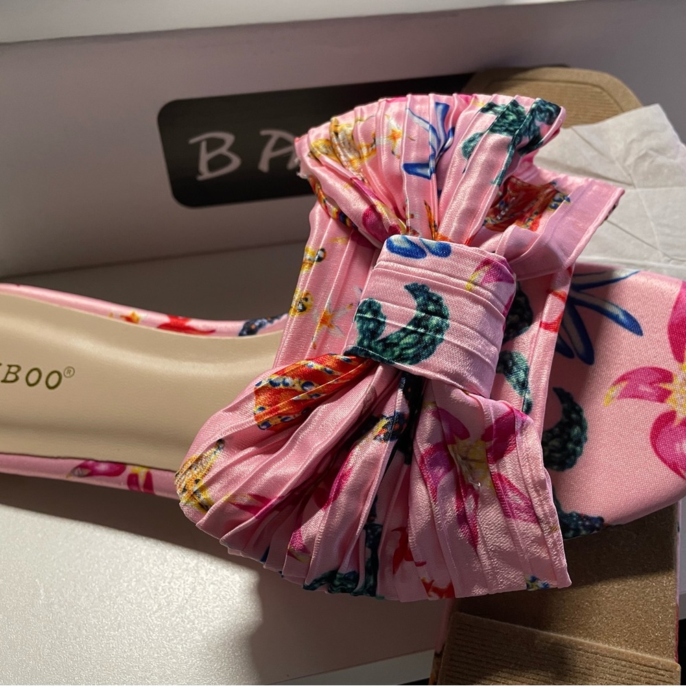 Bamboo pink sandals
